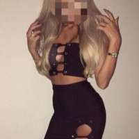 Erdemli'nin Çekici Partneri: Efsun'un Zarif ve Profesyonel Hizmeti