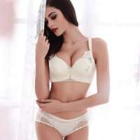 Yenişehir'in Kalbine Dokunan Özel Escort Bayanı: Aylin